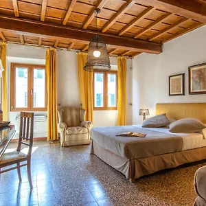 bb-gia-via-larga.it-tuscanyhotel.com/